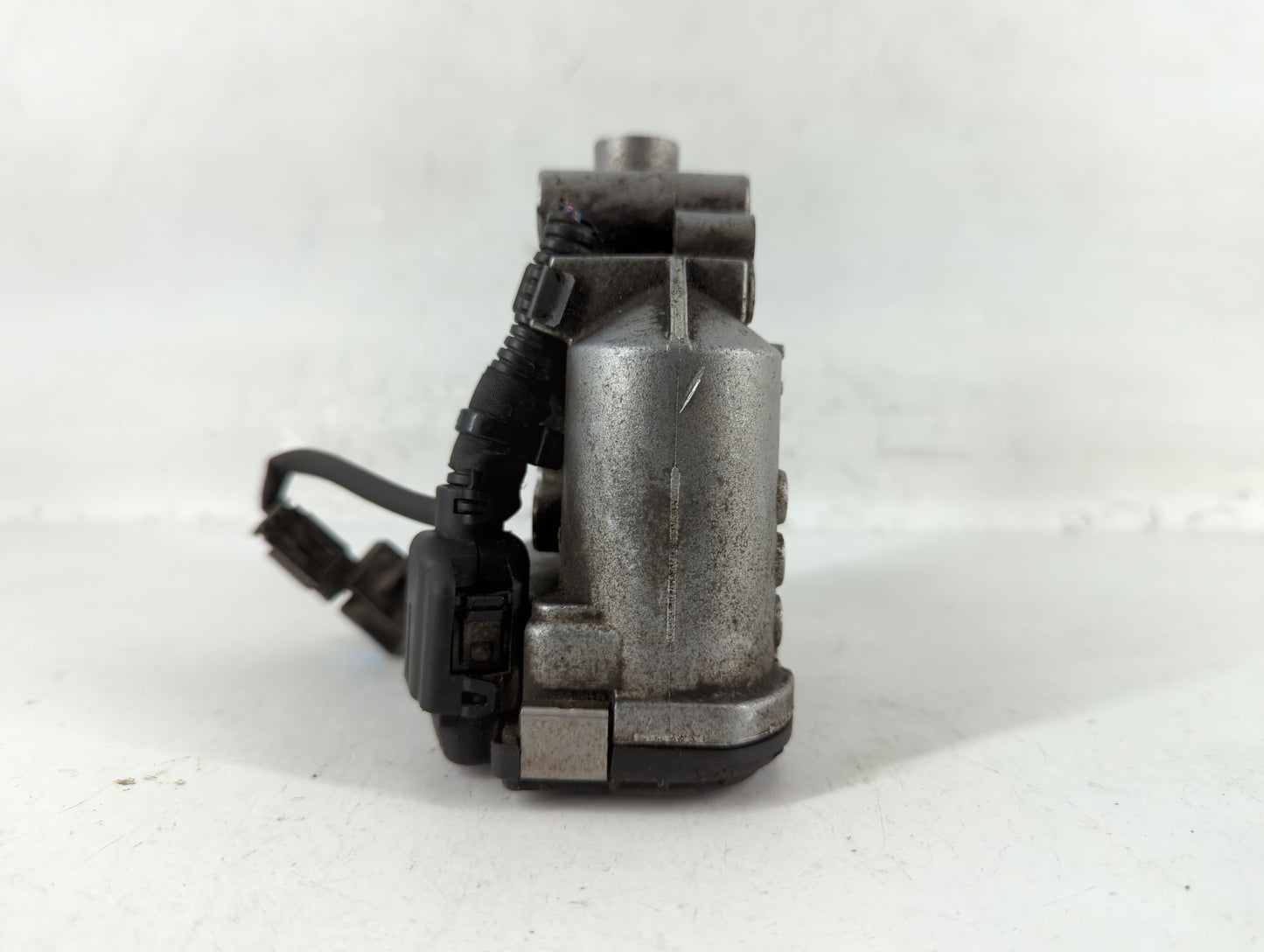 2006-2011 Mercedes-Benz B200 Throttle Body P/N:A 266 141 05 25 Fits Fits 2006 2007 2008 2009 2010 2011 2012 2013 2014 2015 O