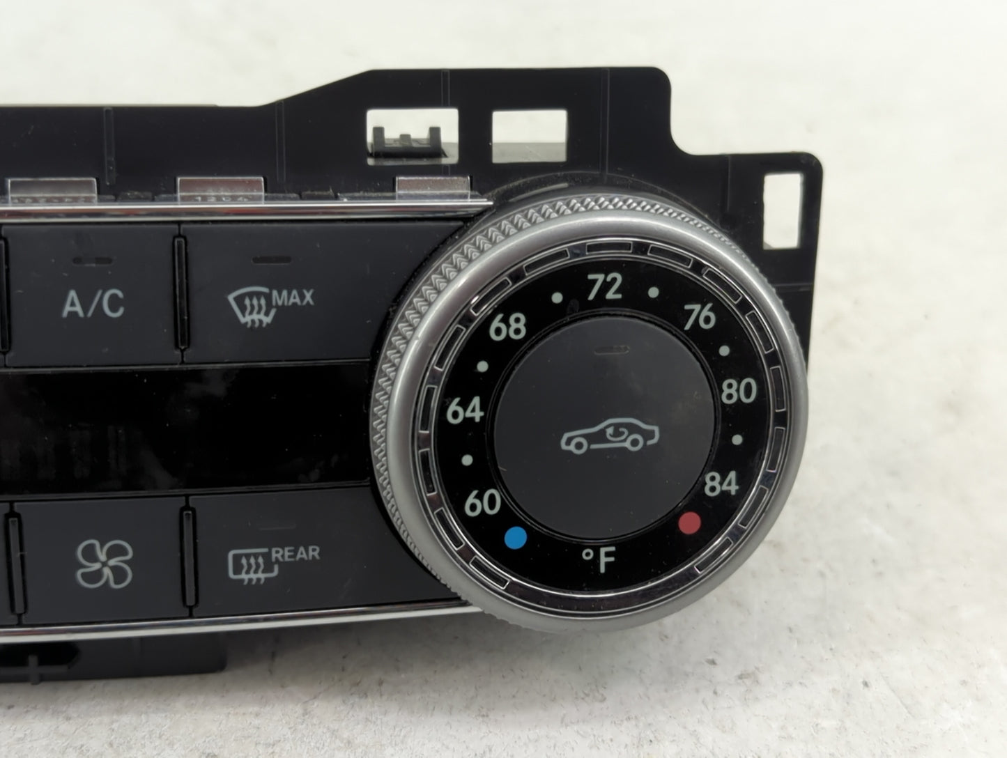 2011 Mercedes-Benz C-Class Climate Control Module Temperature AC/Heater Replacement P/N:2049009304 Fits OEM Used Auto Parts 