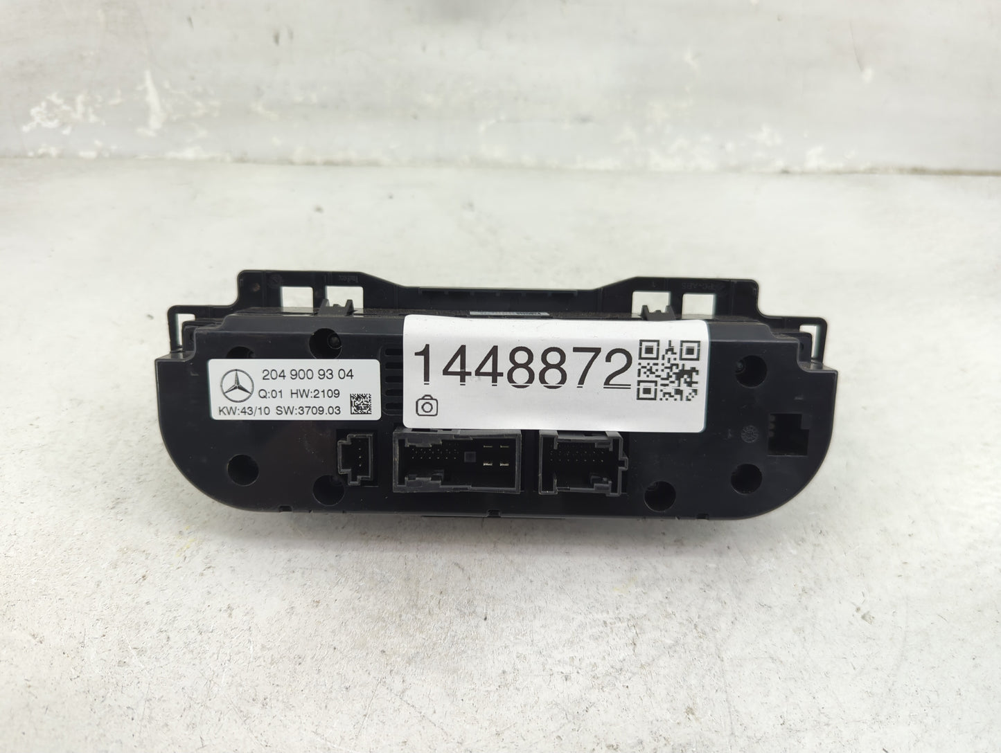2011 Mercedes-Benz C-Class Climate Control Module Temperature AC/Heater Replacement P/N:2049009304 Fits OEM Used Auto Parts 