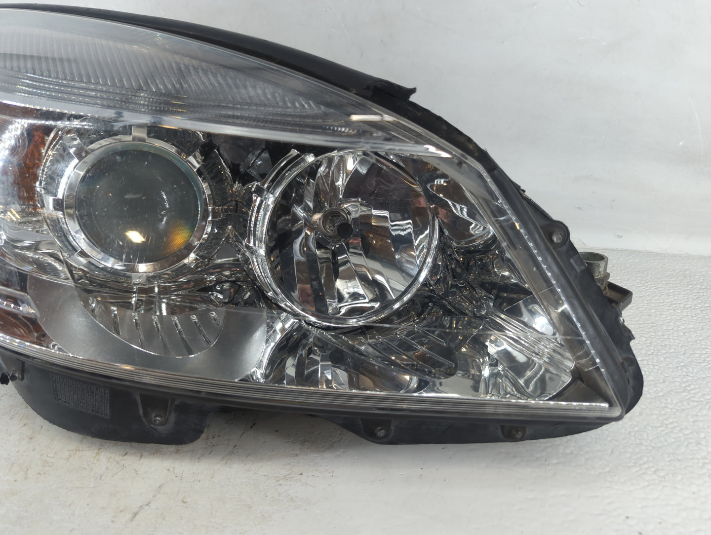 2011 Mercedes-benz C250 Passenger Right Oem Head Light Headlight Lamp - Oemusedautoparts1.com