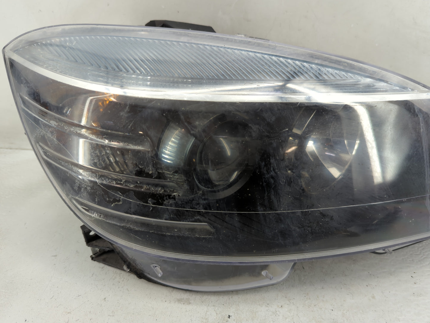 2011 Mercedes-benz C300 Passenger Right Oem Head Light Headlight Lamp - Oemusedautoparts1.com