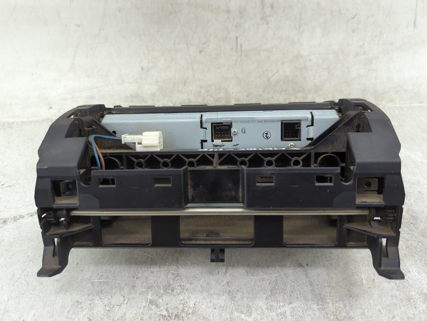2008-2011 Mercedes-benz C300 Information Display Screen Tan - Oemusedautoparts1.com