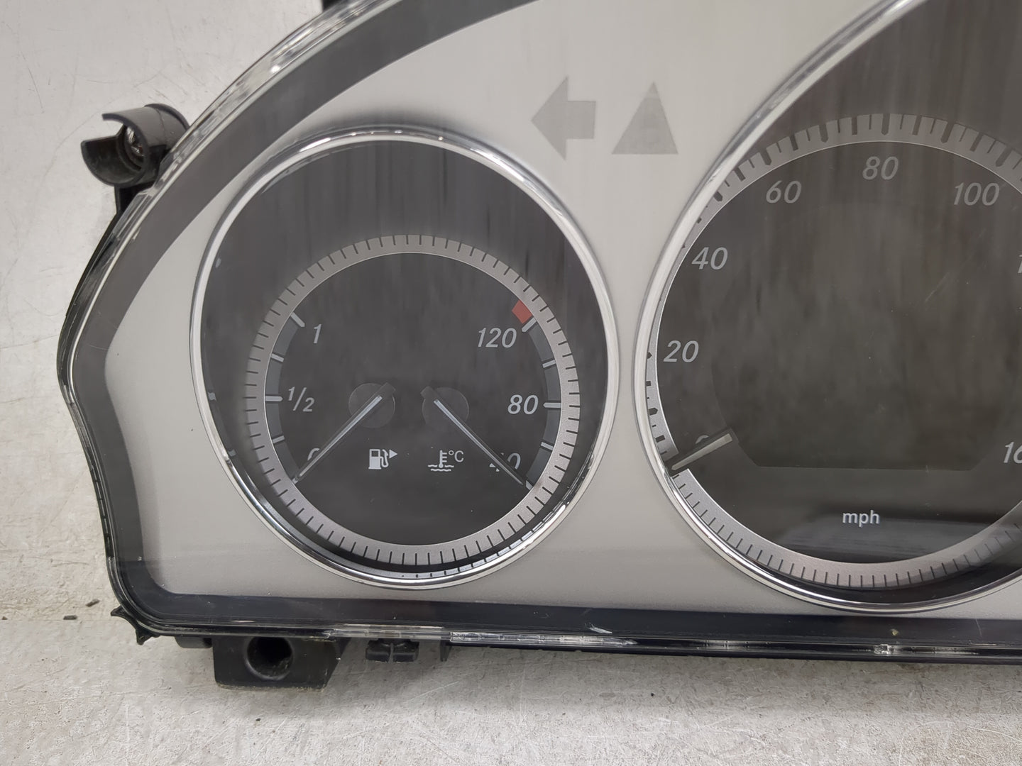 2011 Mercedes-Benz C300 Instrument Cluster Speedometer Gauges P/N:A 204 900 A2C53414741 Miles: Fits OEM Used Auto Parts - Oe