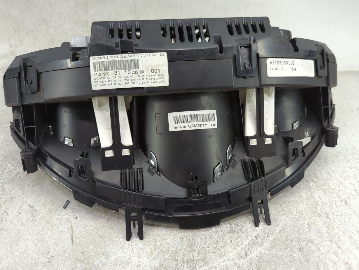 2011 Mercedes-Benz E-Class Instrument Cluster Speedometer Gauges P/N:A2129003110 A2C53427645, A2C53257171 Miles:86K Fits OEM