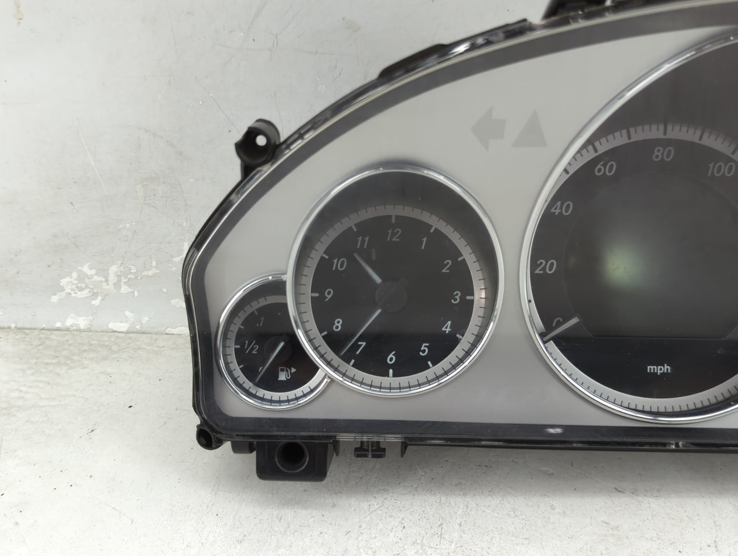 2011 Mercedes-Benz E-Class Instrument Cluster Speedometer Gauges P/N:A2C53257171 Miles:100K Fits OEM Used Auto Parts - Oemus