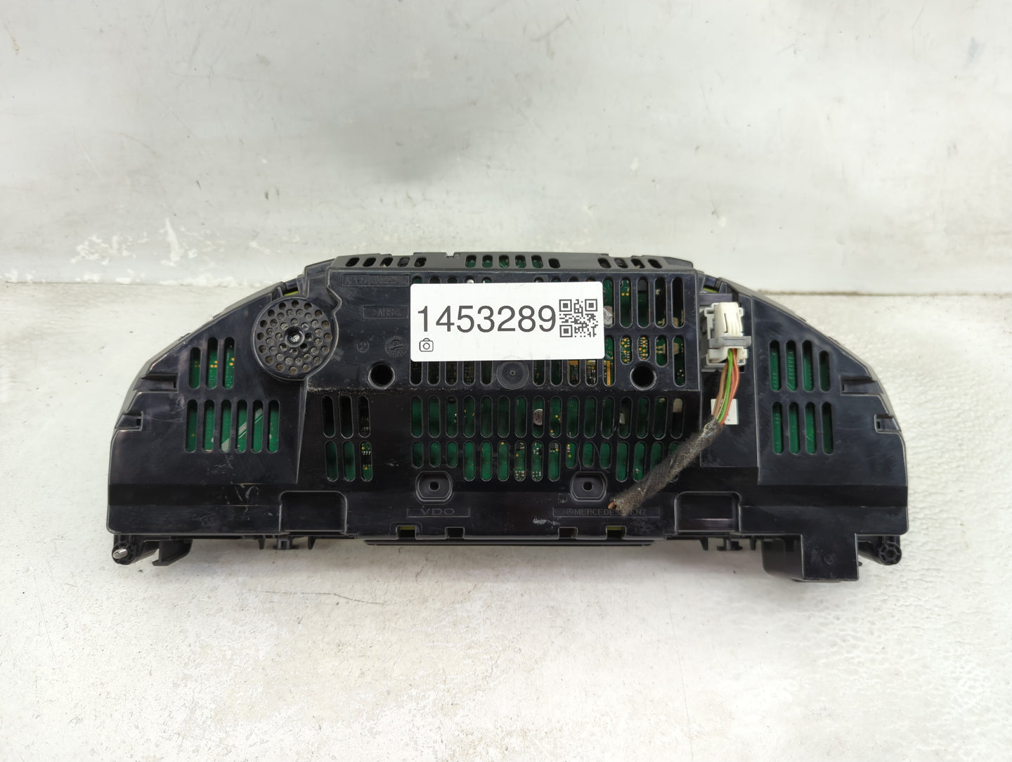 2011 Mercedes-Benz E-Class Instrument Cluster Speedometer Gauges P/N:A2C53257171 Miles:100K Fits OEM Used Auto Parts - Oemus