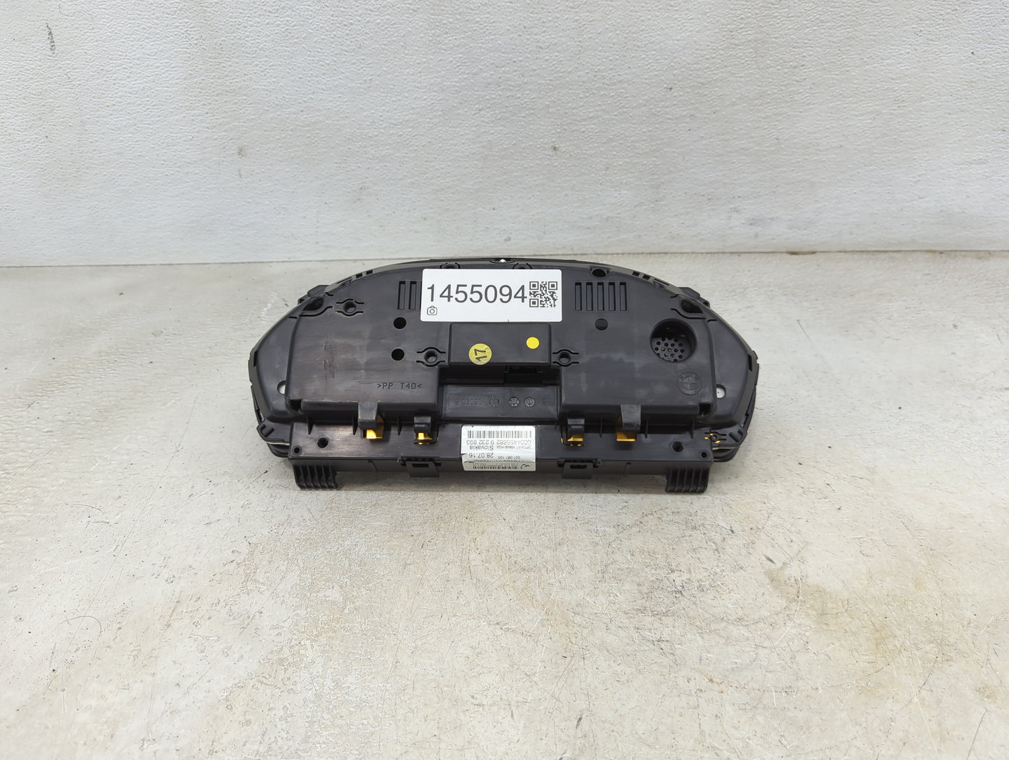 2011 Mercedes-Benz E-Class Instrument Cluster Speedometer Gauges P/N:A2C53257171 Miles: Fits OEM Used Auto Parts - Oemusedau