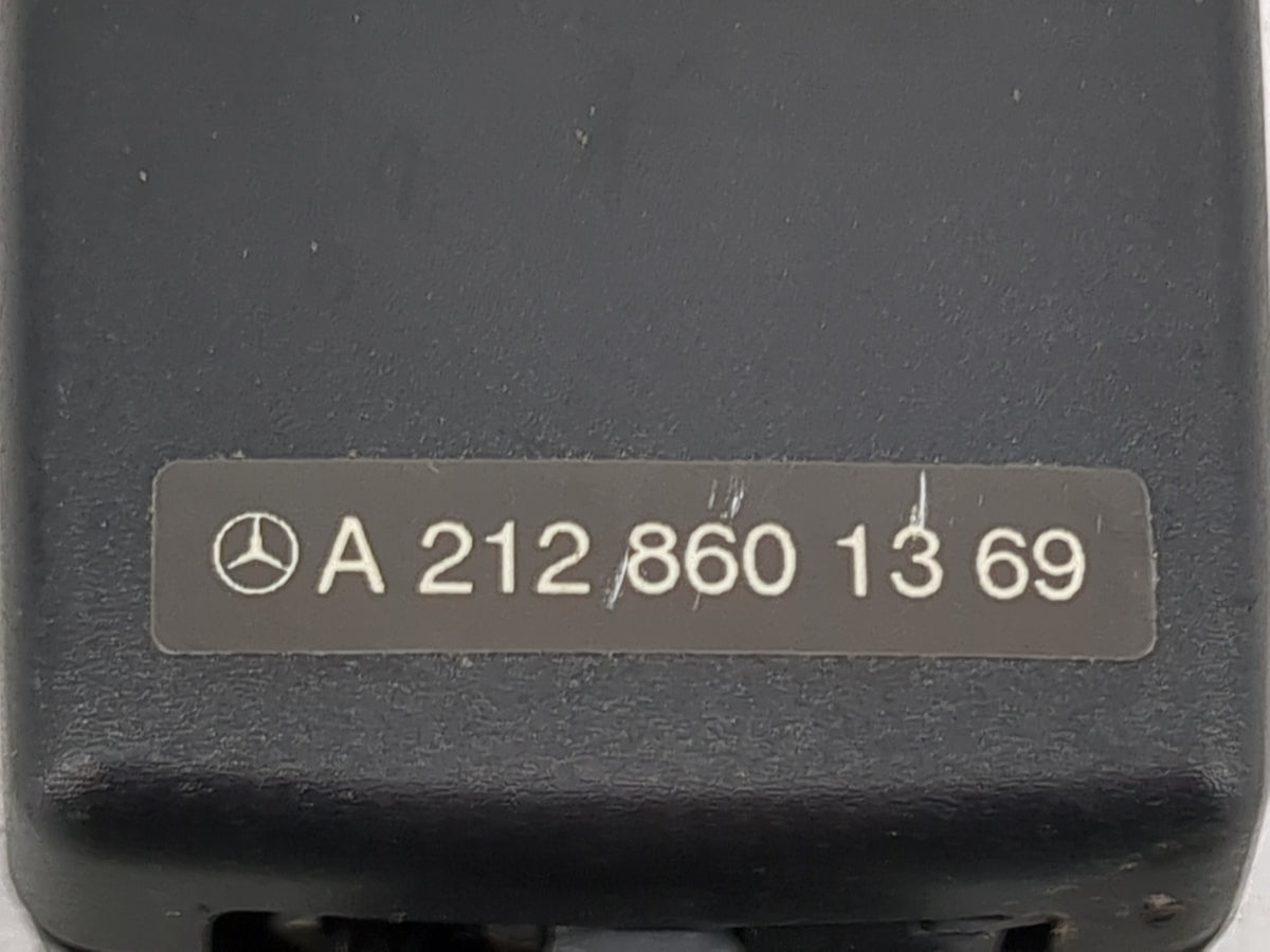 Mercedes-benz E-class Driver Seatbelt Buckle - Oemusedautoparts1.com