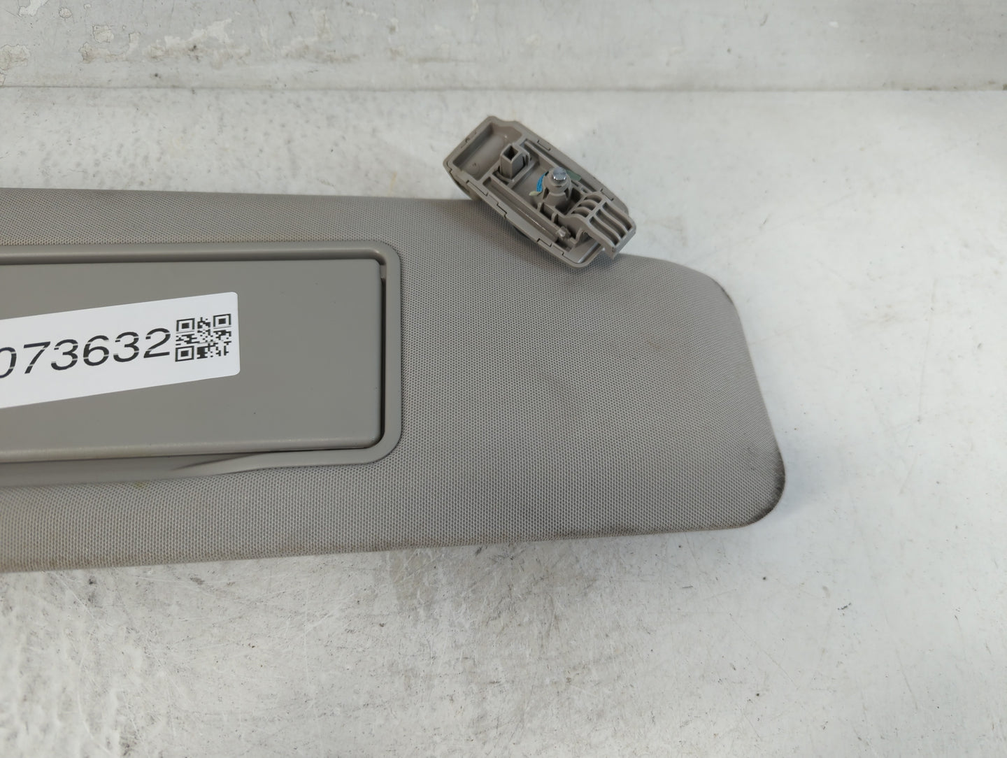 2010-2013 Mercedes-Benz E350 Sun Visor Shade Replacement Passenger Right Mirror Fits Fits 2010 2011 2012 2013 OEM Used Auto 