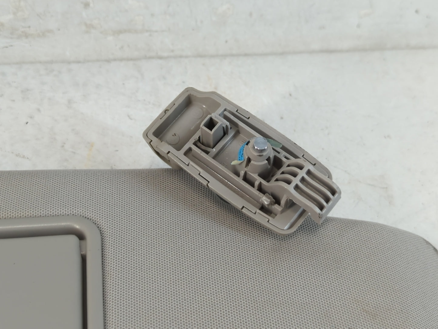 2010-2013 Mercedes-Benz E350 Sun Visor Shade Replacement Passenger Right Mirror Fits Fits 2010 2011 2012 2013 OEM Used Auto 