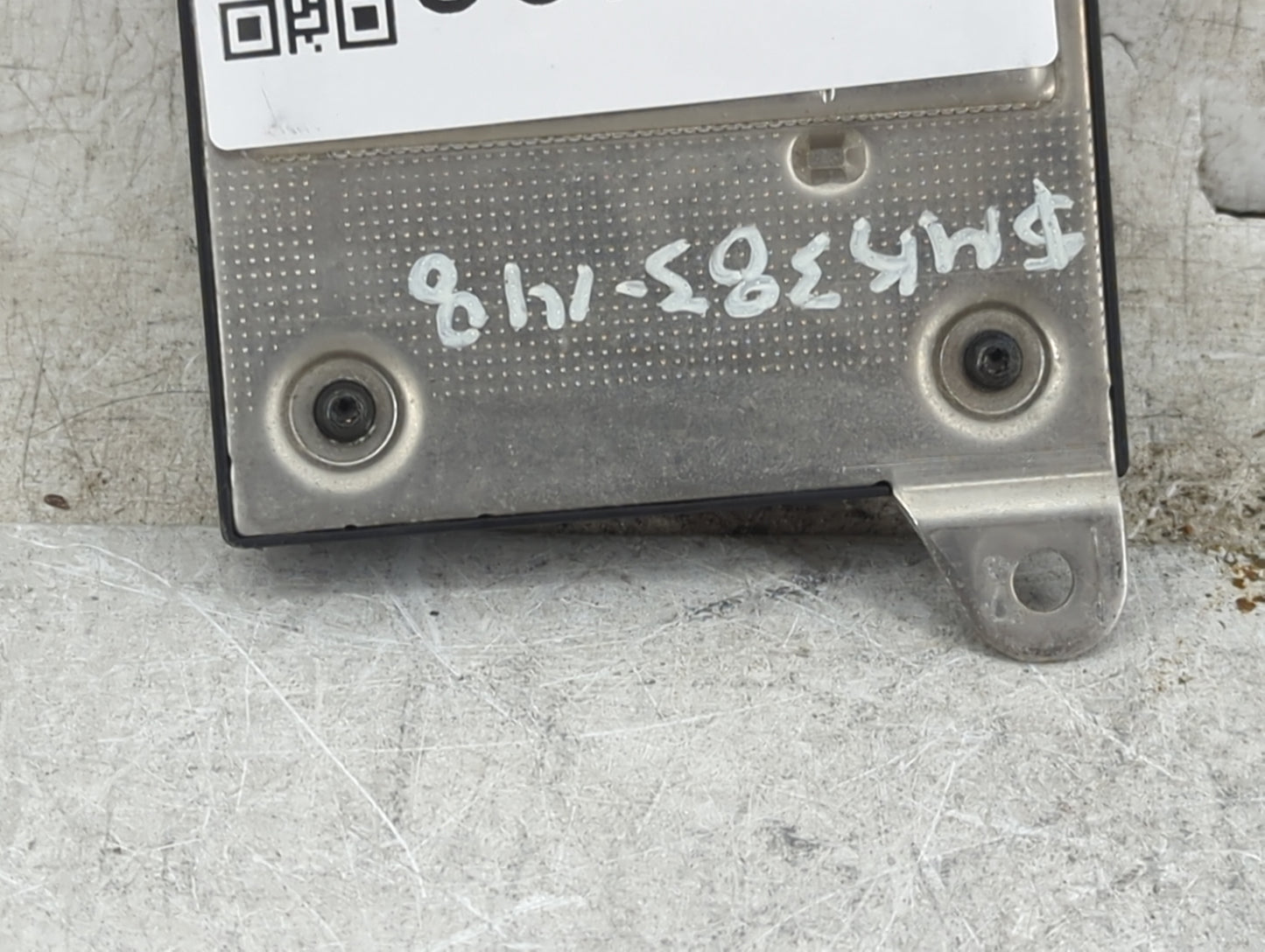 2011 Mercedes-benz E350 Body Control Module Bcm Inner Cabin Fuse Box - Oemusedautoparts1.com