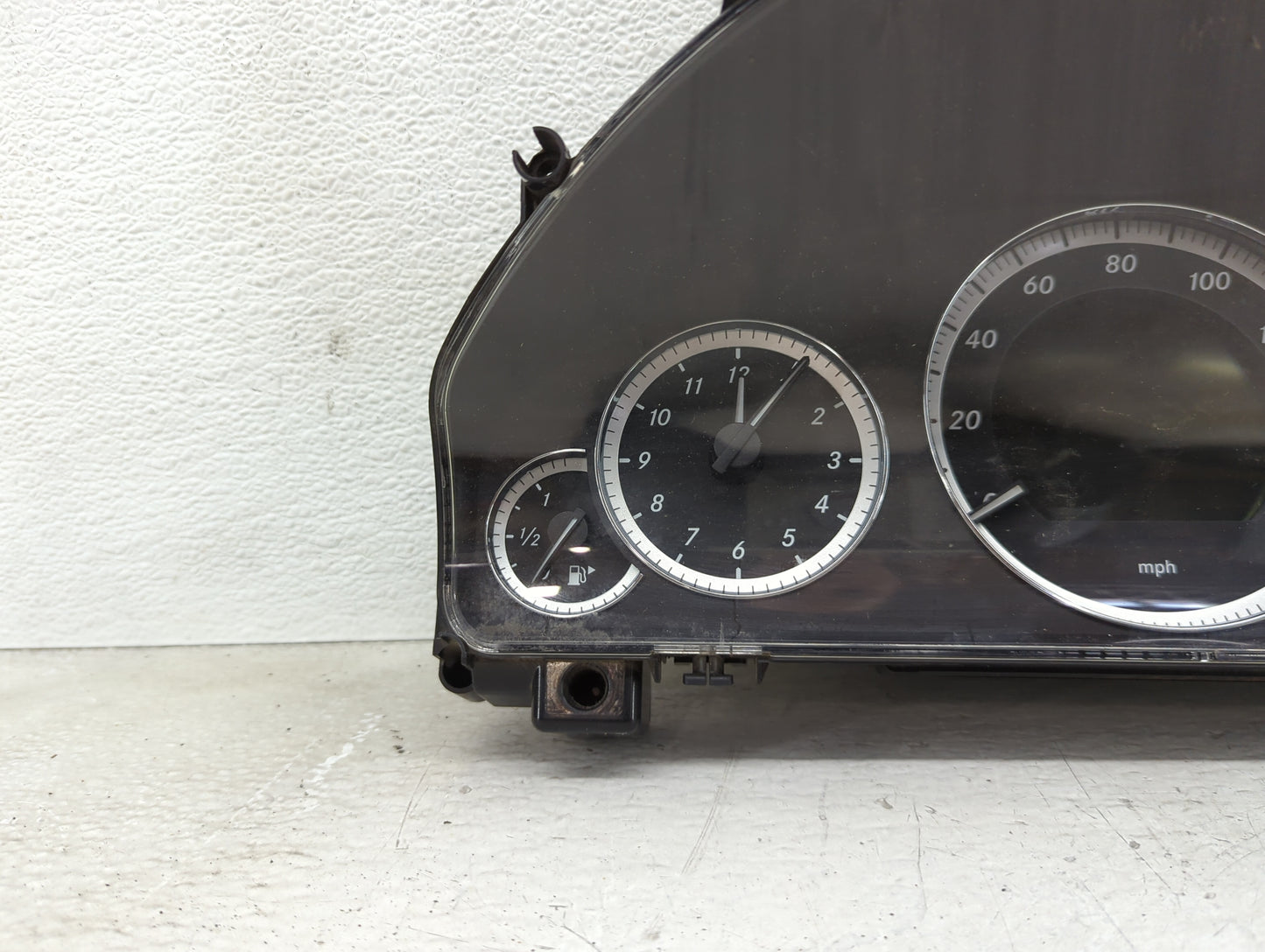 2011 Mercedes-Benz E350 Instrument Cluster Speedometer Gauges P/N:A2129004204 Miles: Fits OEM Used Auto Parts - Oemusedautop