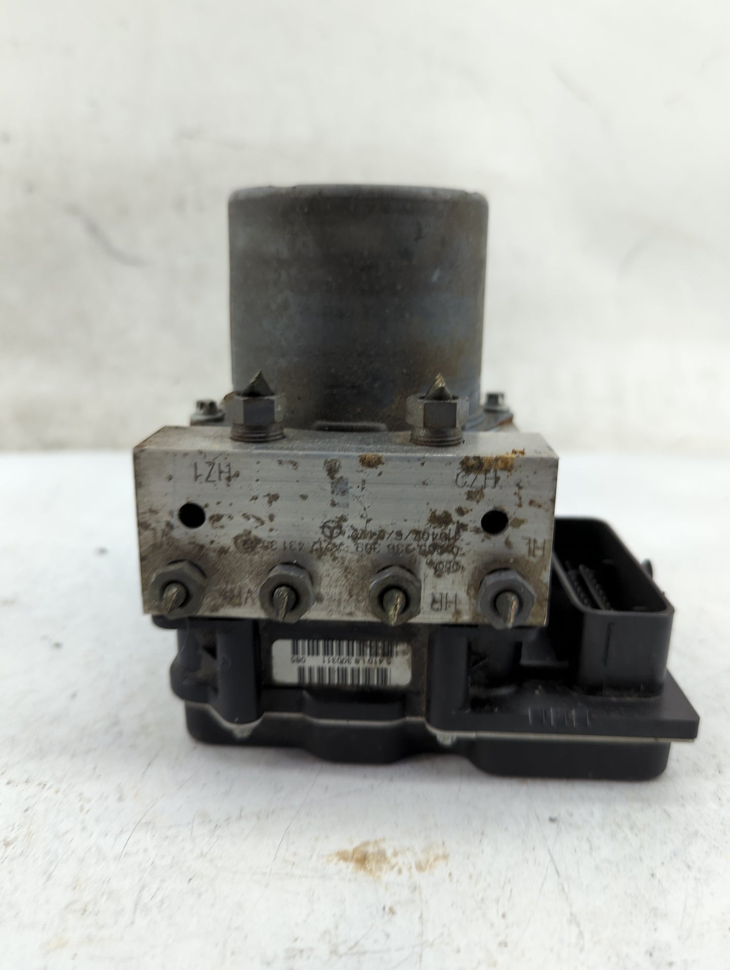 2011-2012 Mercedes-Benz E350 ABS Pump Control Module Replacement P/N:A212 431 35 12 Fits Fits 2011 2012 OEM Used Auto Parts 