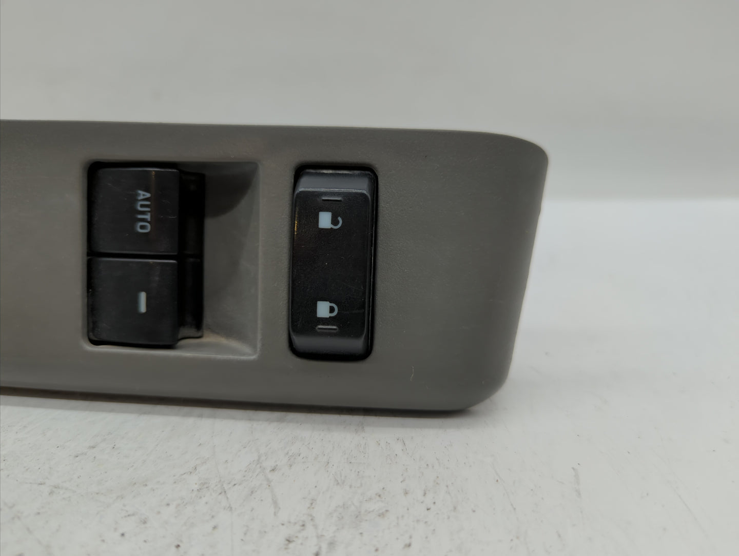 2011 Mercedes-Benz E350 Master Power Window Switch Replacement Driver Side Left P/N:8C3T-14B133-DBS 7L2T-14963-AAW Fits OEM 