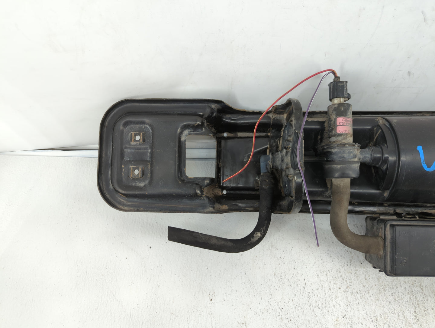 2011 Mercedes-benz E350 Spare Scissor Car Jack - Oemusedautoparts1.com