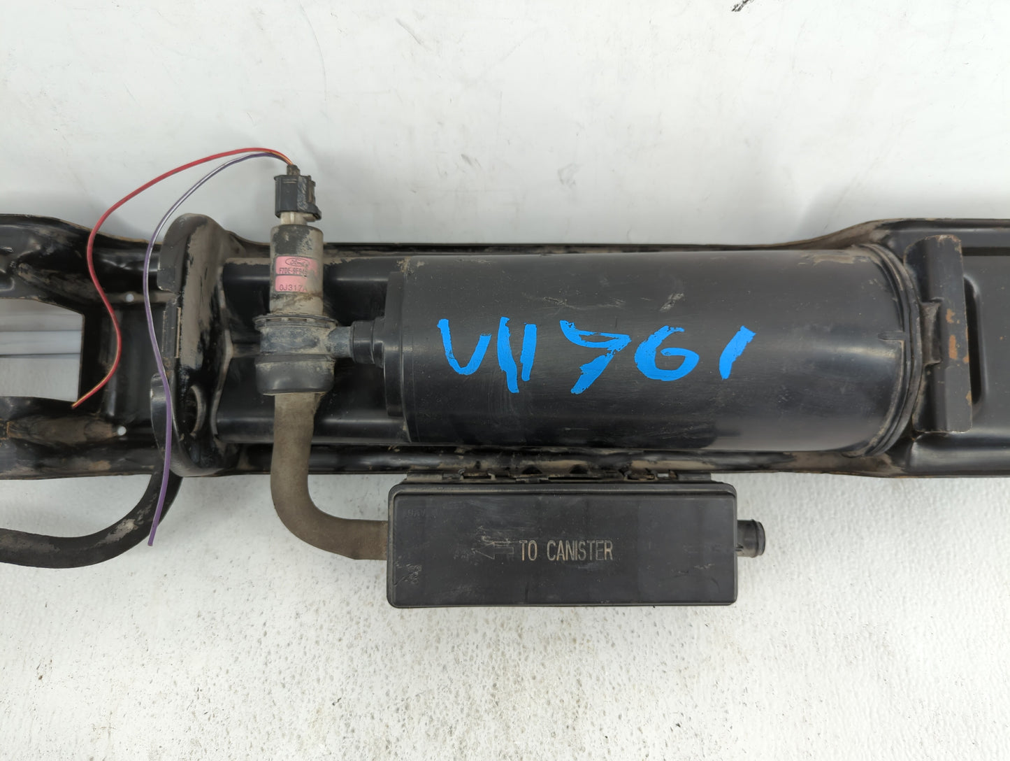 2011 Mercedes-benz E350 Spare Scissor Car Jack - Oemusedautoparts1.com