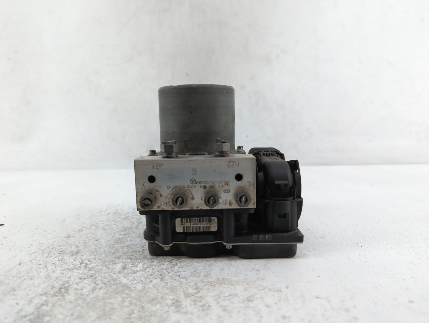 2011-2012 Mercedes-Benz E350 ABS Pump Control Module Replacement P/N:A212 431 85 12 Fits Fits 2011 2012 OEM Used Auto Parts 