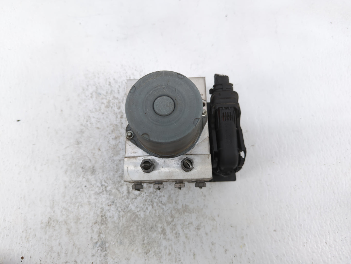 2011-2012 Mercedes-Benz E350 ABS Pump Control Module Replacement P/N:A212 431 85 12 Fits Fits 2011 2012 OEM Used Auto Parts 