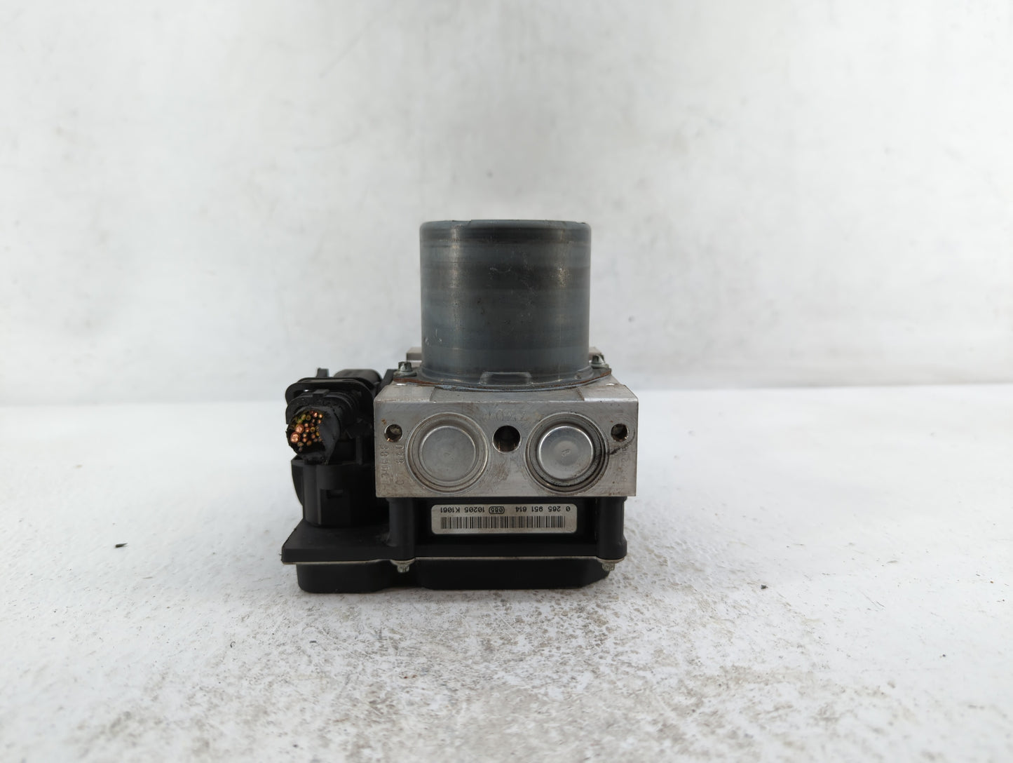 2011-2012 Mercedes-Benz E350 ABS Pump Control Module Replacement P/N:A212 431 85 12 Fits Fits 2011 2012 OEM Used Auto Parts 