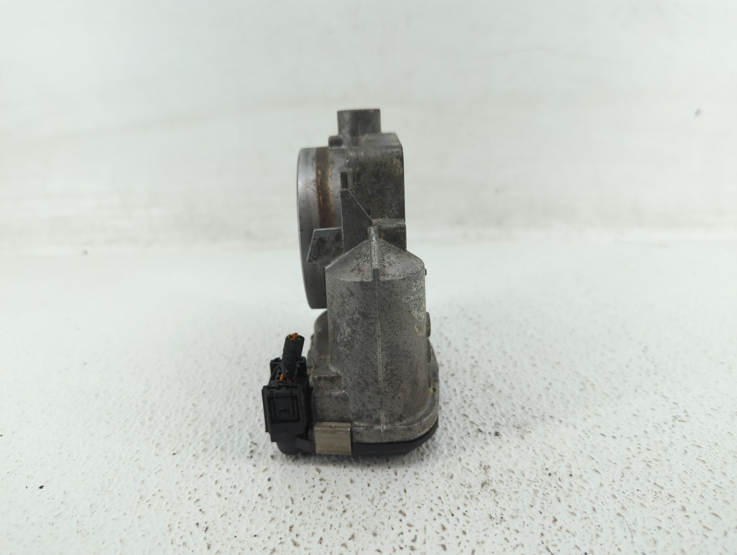 2007-2011 Mercedes-Benz E350 Throttle Body P/N:A 113 141 01 25 1131410125 Fits OEM Used Auto Parts - Oemusedautoparts1.com