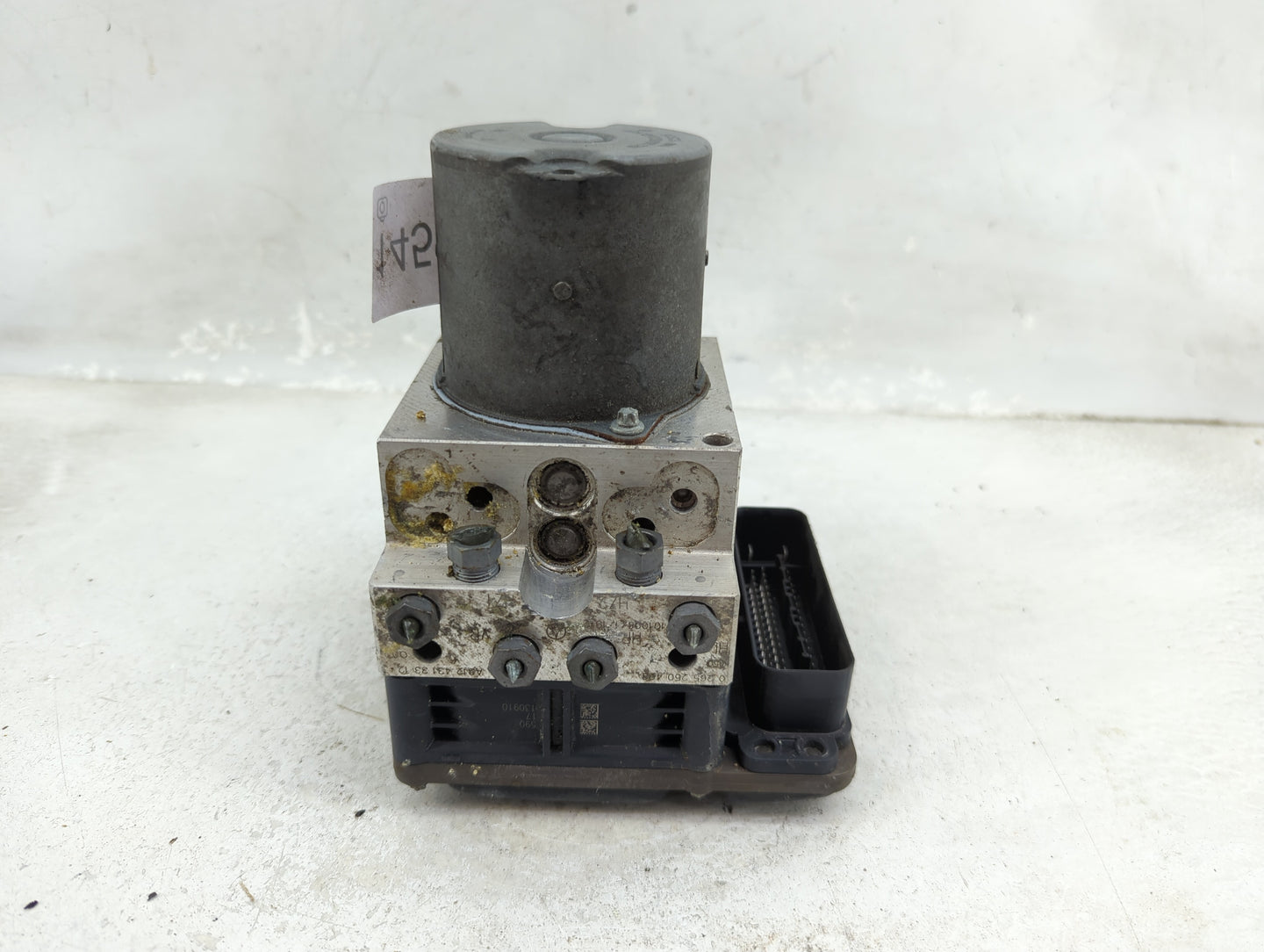 2011 Mercedes-Benz E550 ABS Pump Control Module Replacement P/N:A212 431 33 12 Fits Fits 2012 OEM Used Auto Parts - Oemuseda