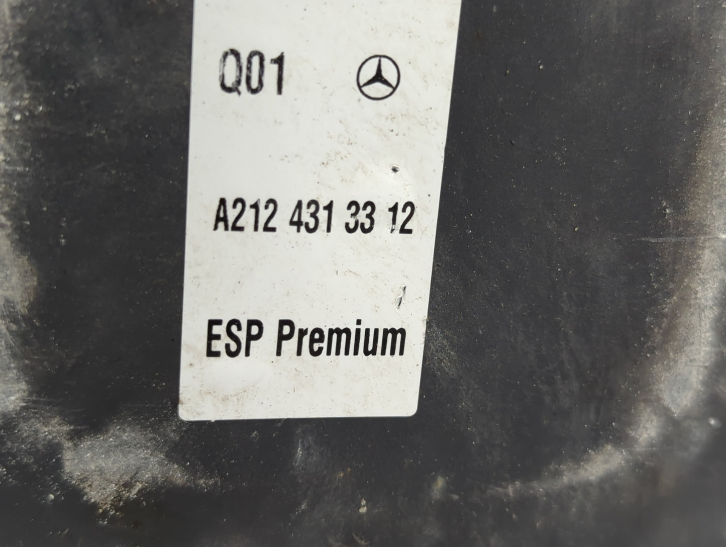 2011 Mercedes-Benz E550 ABS Pump Control Module Replacement P/N:A212 431 33 12 Fits Fits 2012 OEM Used Auto Parts - Oemuseda