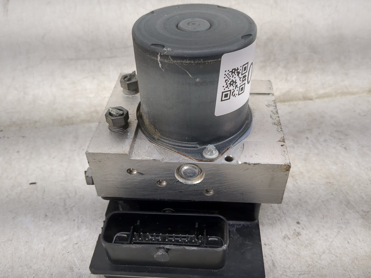 2011 Mercedes-Benz E550 ABS Pump Control Module Replacement P/N:0 265 236 369 A212 431 33 12 Fits Fits 2012 OEM Used Auto Pa