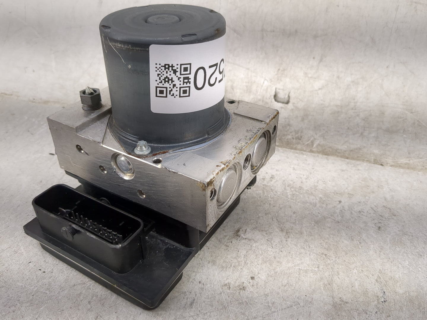 2011 Mercedes-Benz E550 ABS Pump Control Module Replacement P/N:0 265 236 369 A212 431 33 12 Fits Fits 2012 OEM Used Auto Pa