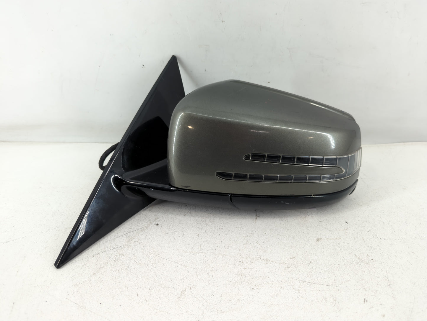 2011-2013 Mercedes-Benz E550 Driver Side View Mirror - Left Door Mirror OEM Used - Oemusedautoparts1.com