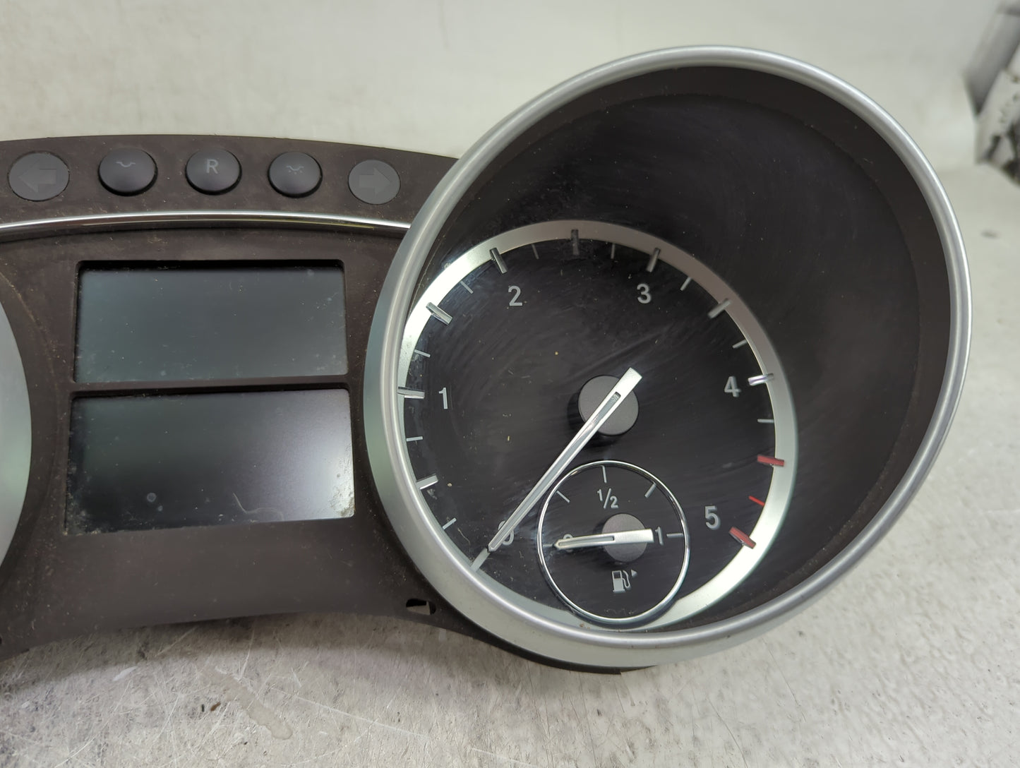 2011 Mercedes-Benz Gl450 Instrument Cluster Speedometer Gauges P/N:A1649008400 A2CS3361687 Miles:108K Fits Fits 2010 2012 OE