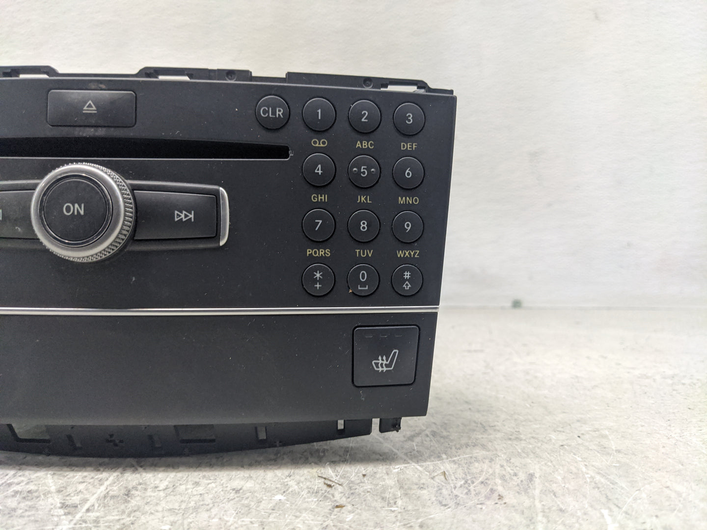 2011 Mercedes-Benz Glk250 Radio AM FM Cd Player Receiver Replacement P/N:A 204 902 24 01 A 204 901 60 01 Fits Fits 2012 OEM 
