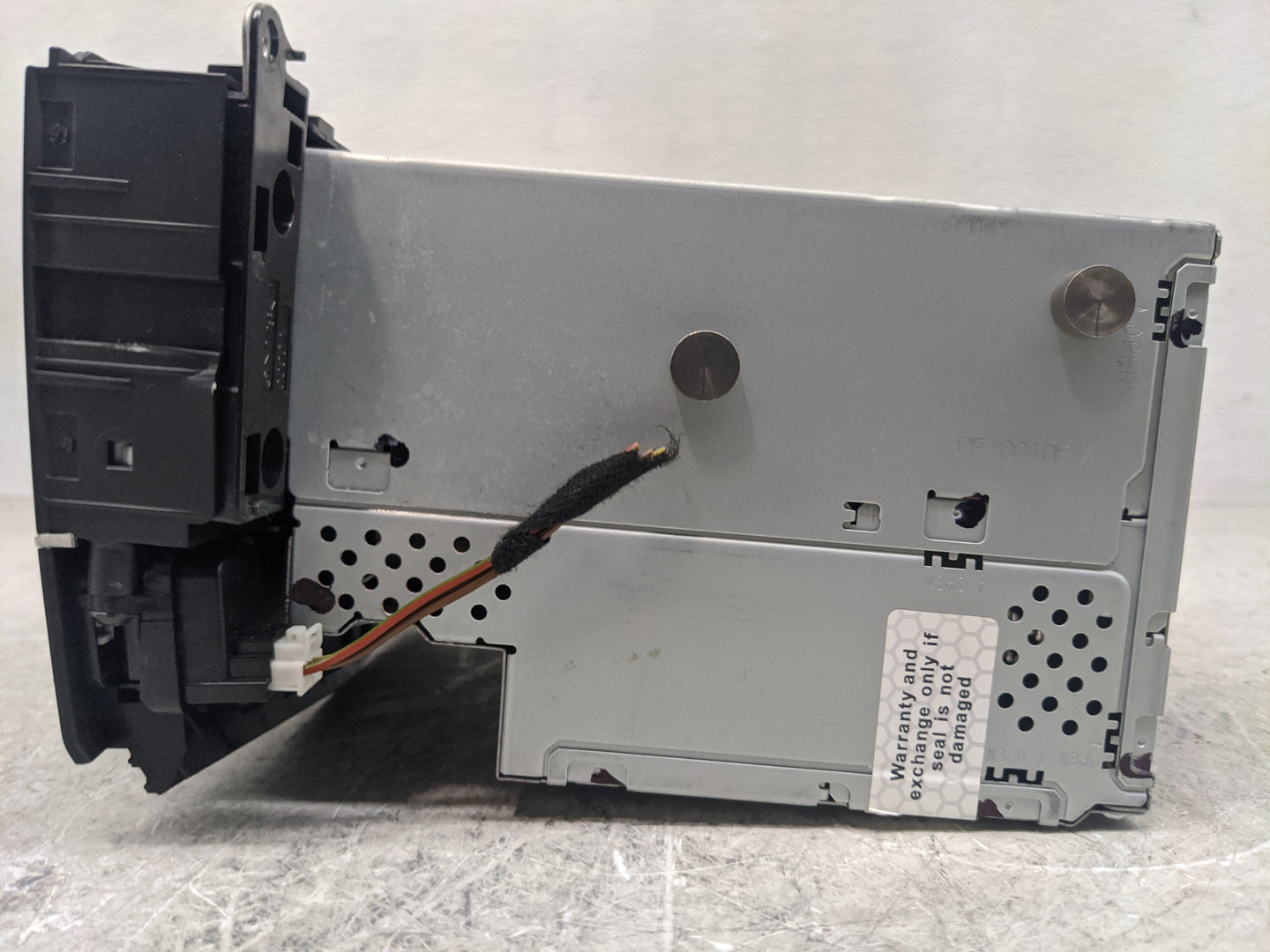 2011 Mercedes-Benz Glk250 Radio AM FM Cd Player Receiver Replacement P/N:A 204 902 24 01 A 204 901 60 01 Fits Fits 2012 OEM 