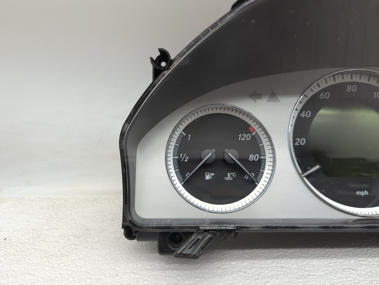 2011 Mercedes-Benz Glk350 Instrument Cluster Speedometer Gauges P/N:A2049001605 A2C53414725, A204 901 39 00, A204 902 27 02 