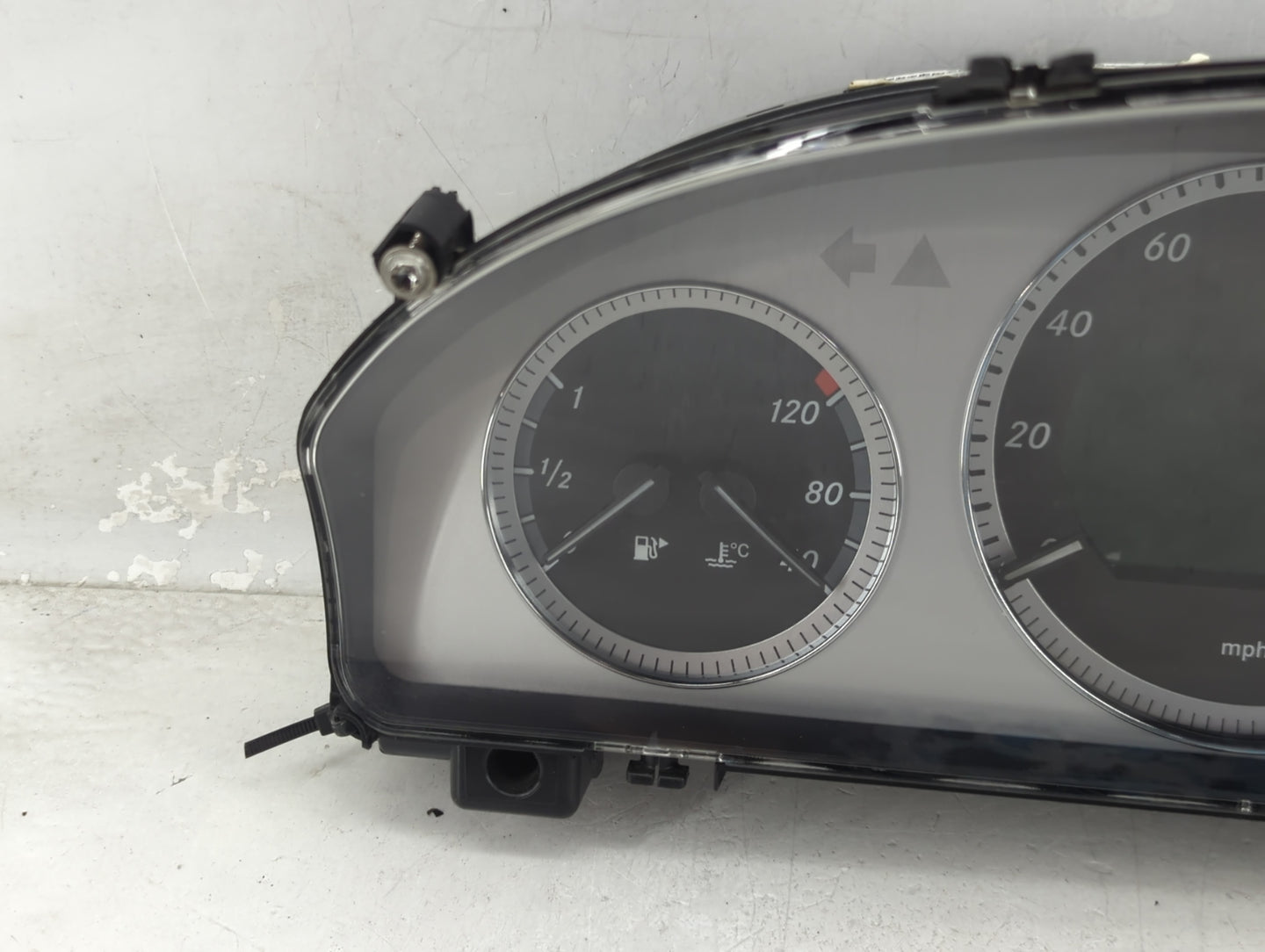 2011 Mercedes-Benz Glk350 Instrument Cluster Speedometer Gauges P/N:A2C53414725 A2049001605, A2049013900 Miles:44K Fits OEM 