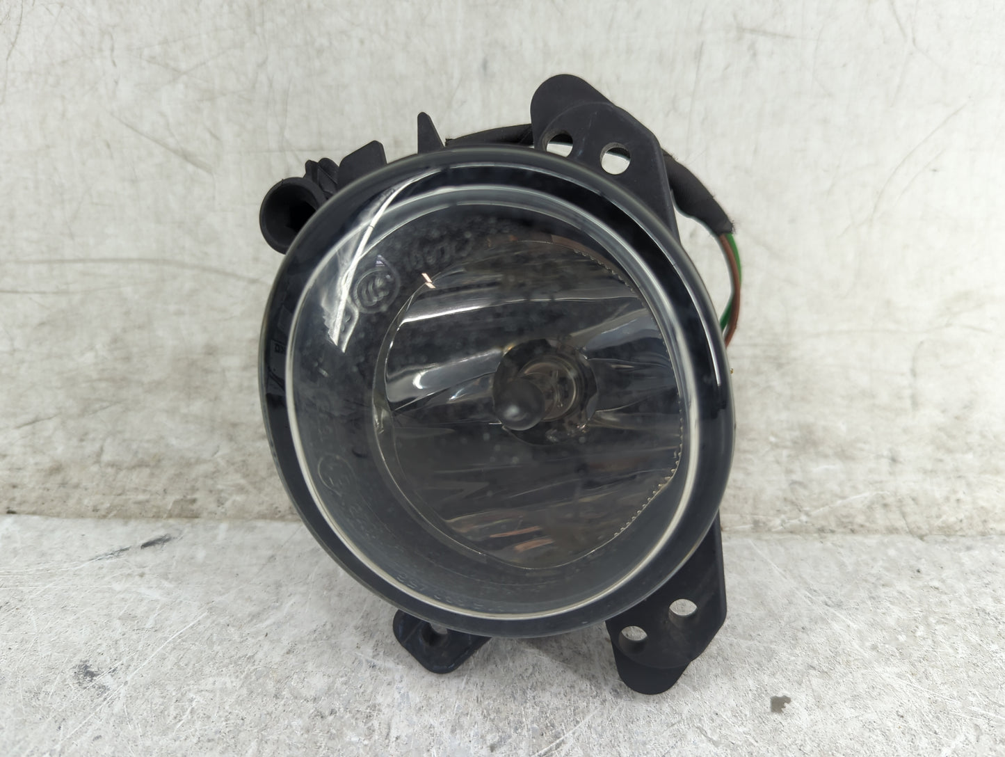 2011-2012 Mercedes-benz Glk350 Passenger Right Oem Fog Light Lamp Black - Oemusedautoparts1.com