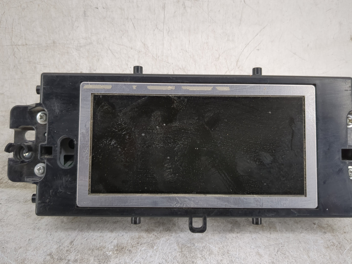 2010-2012 Mercedes-benz Glk350 Information Display Screen 1457658 - Oemusedautoparts1.com