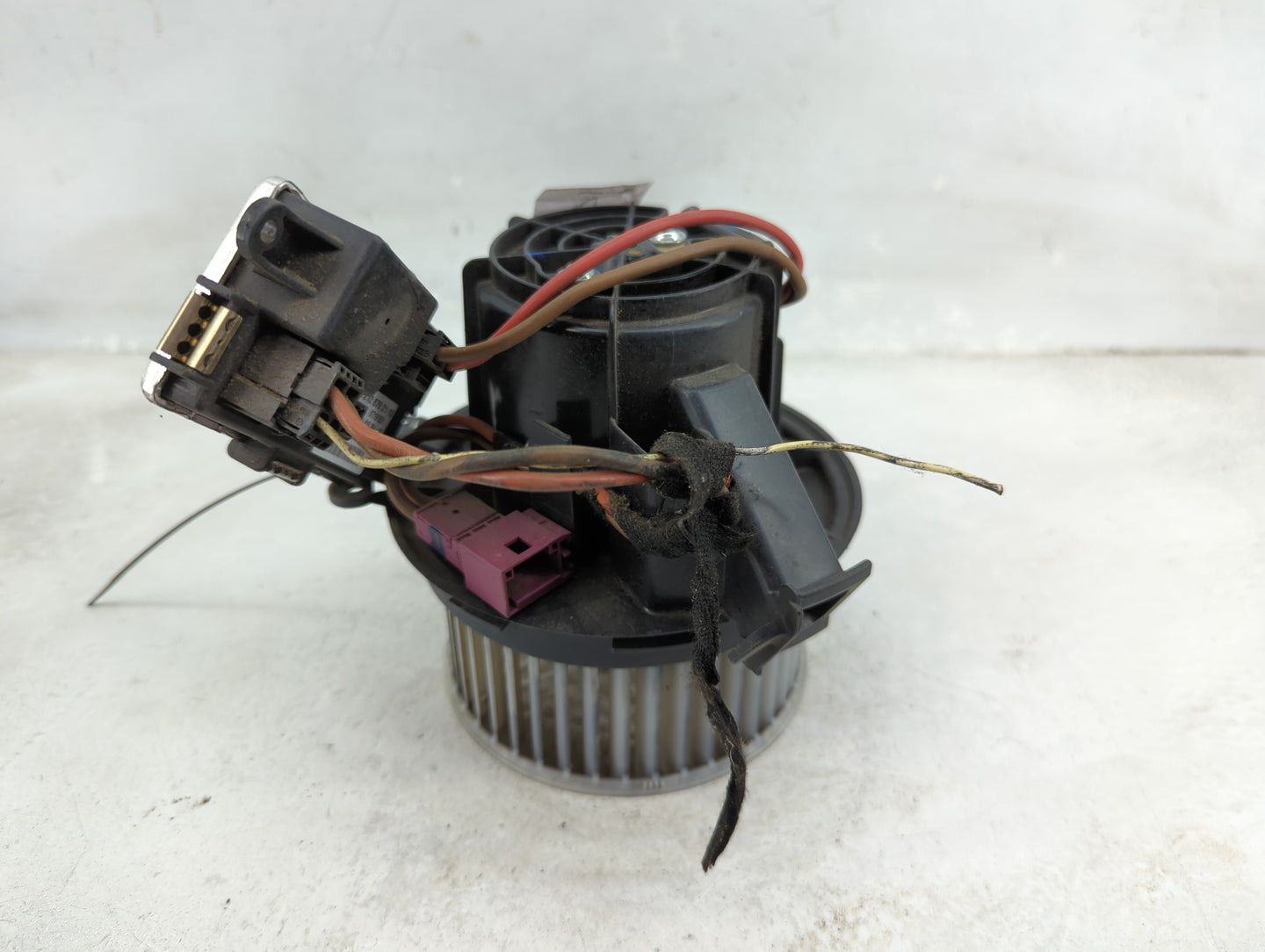 2011-2015 Mercedes-Benz Glk350 Heater AC Blower Motor P/N:V7771001 W204 Fits OEM Used Auto Parts - Oemusedautoparts1.com