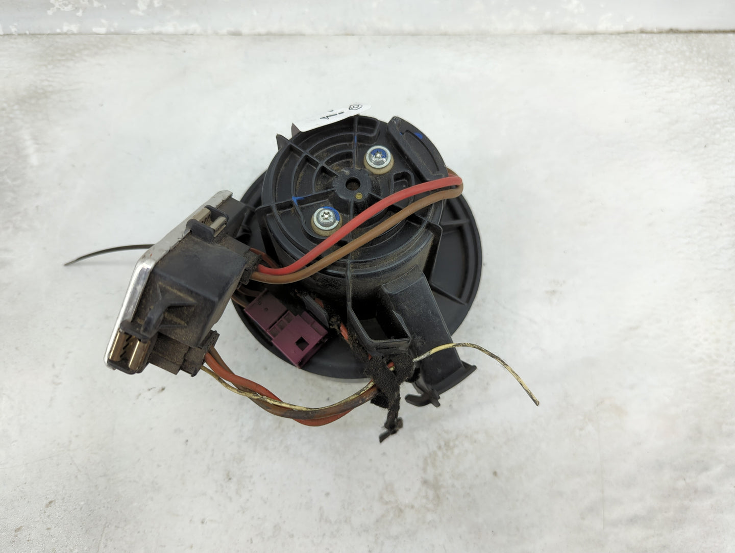 2011-2015 Mercedes-Benz Glk350 Heater AC Blower Motor P/N:V7771001 W204 Fits OEM Used Auto Parts - Oemusedautoparts1.com