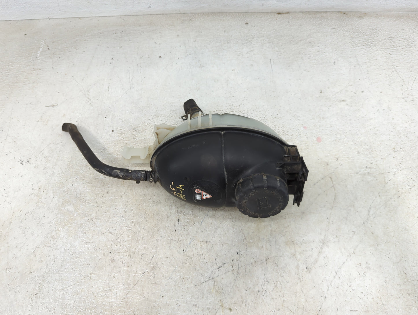2010 Glk350 Radiator Coolant Overflow Expansion Tank Bottle - Oemusedautoparts1.com