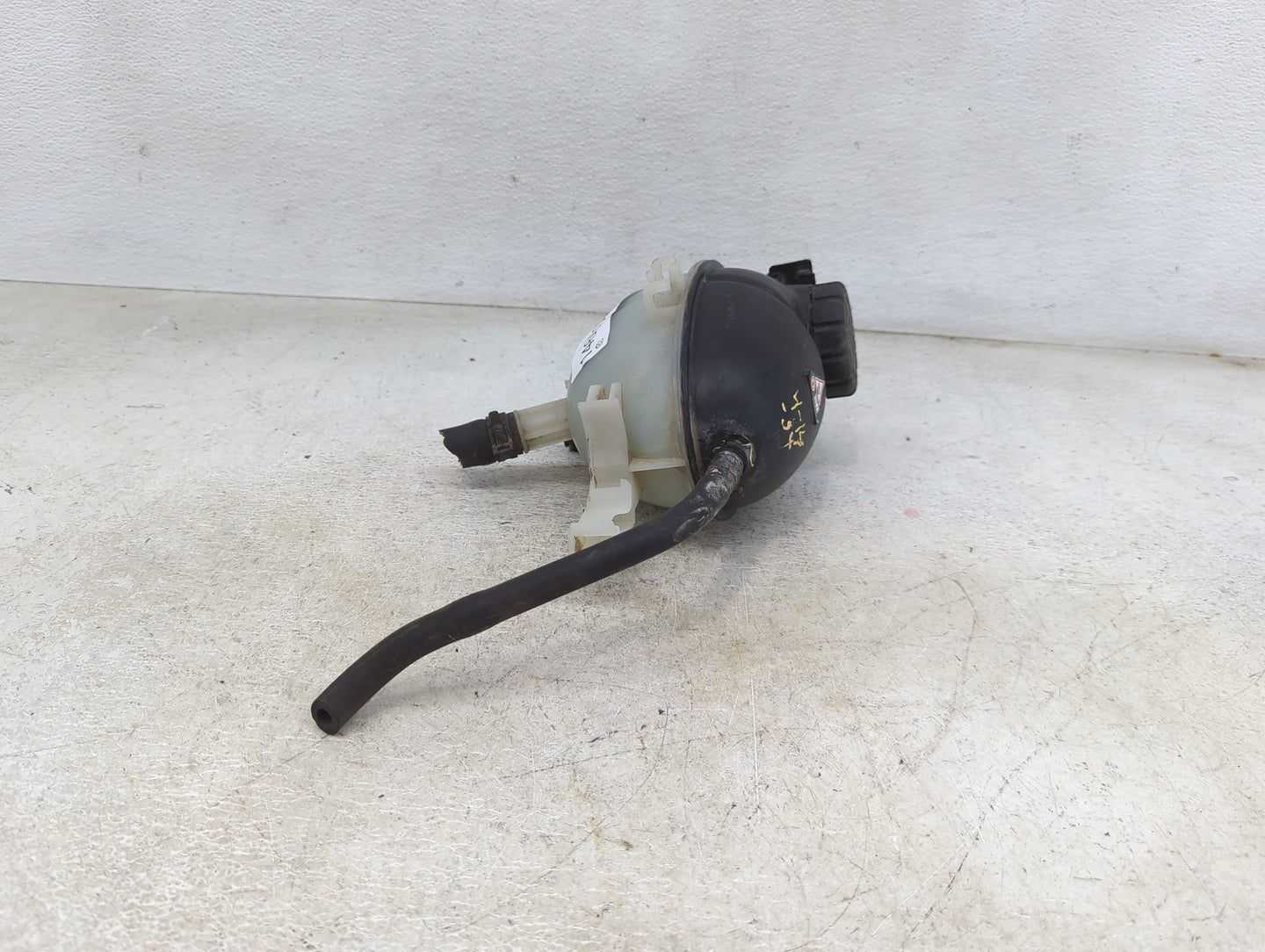 2010 Glk350 Radiator Coolant Overflow Expansion Tank Bottle - Oemusedautoparts1.com