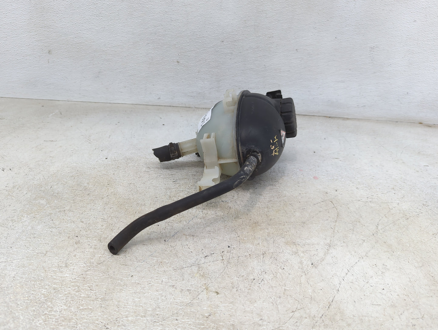 2010 Glk350 Radiator Coolant Overflow Expansion Tank Bottle - Oemusedautoparts1.com