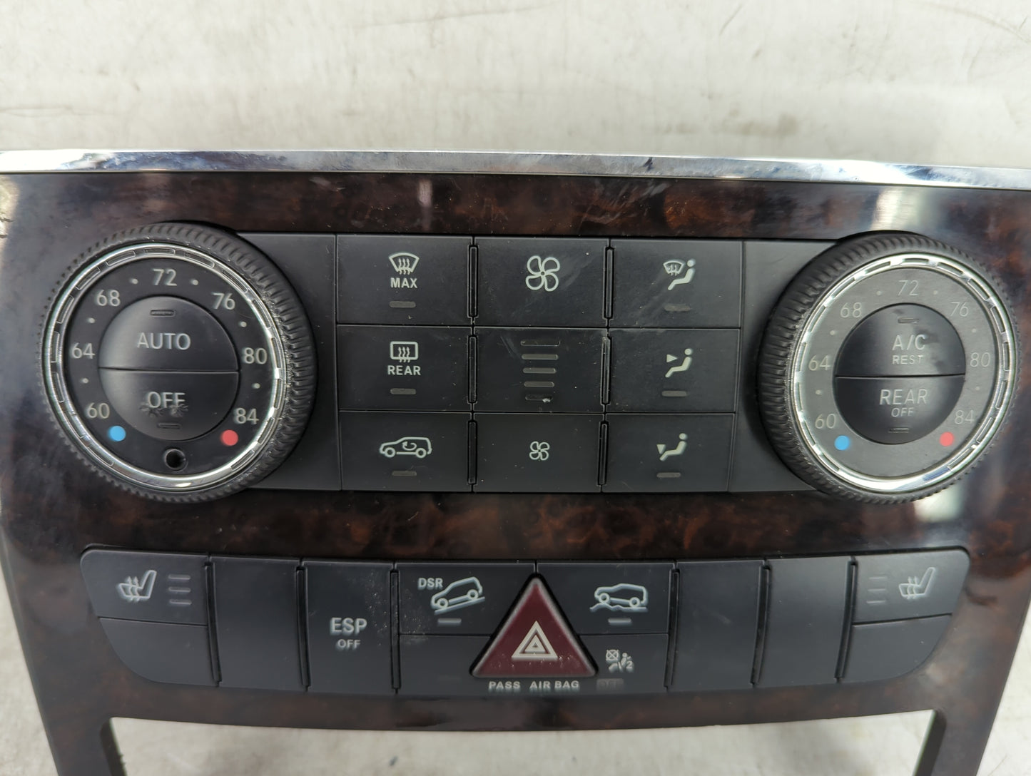 2011 Mercedes-Benz Ml Climate Control Module Temperature AC/Heater Replacement P/N:A2519063400 A2518206589 Fits OEM Used Aut