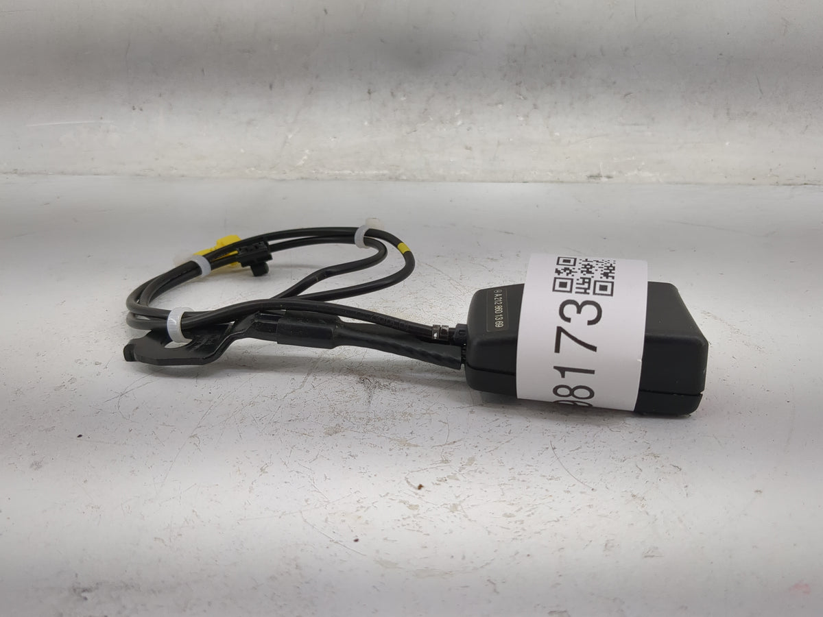 Mercedes E-class Passenger Front Seatbelt Buckle Black - Oemusedautoparts1.com
