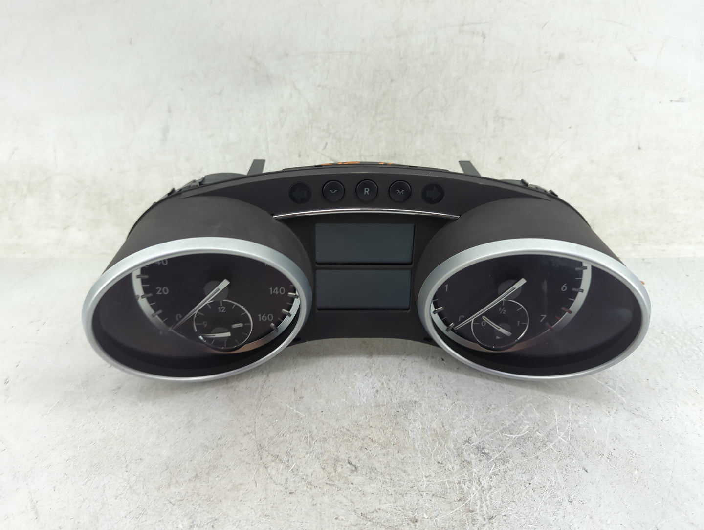 2011 Mercedes Gl450 Instrument Cluster Speedometer Gauges P/N:A2C53301885 PA1649008200, A2C53168071 Miles: Fits Fits 2010 20