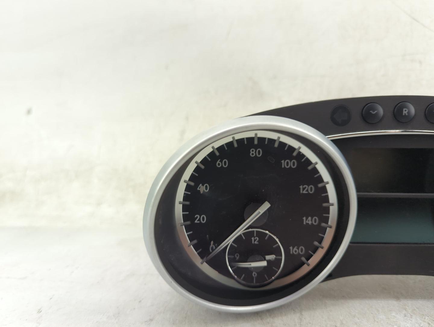 2011 Mercedes Gl450 Instrument Cluster Speedometer Gauges P/N:A2C53301885 PA1649008200, A2C53168071 Miles: Fits Fits 2010 20