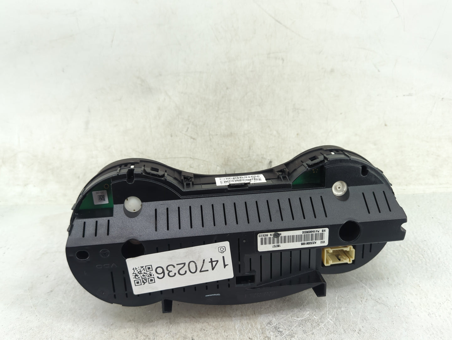 2011 Mercedes Gl450 Instrument Cluster Speedometer Gauges P/N:A2C53301885 PA1649008200, A2C53168071 Miles: Fits Fits 2010 20