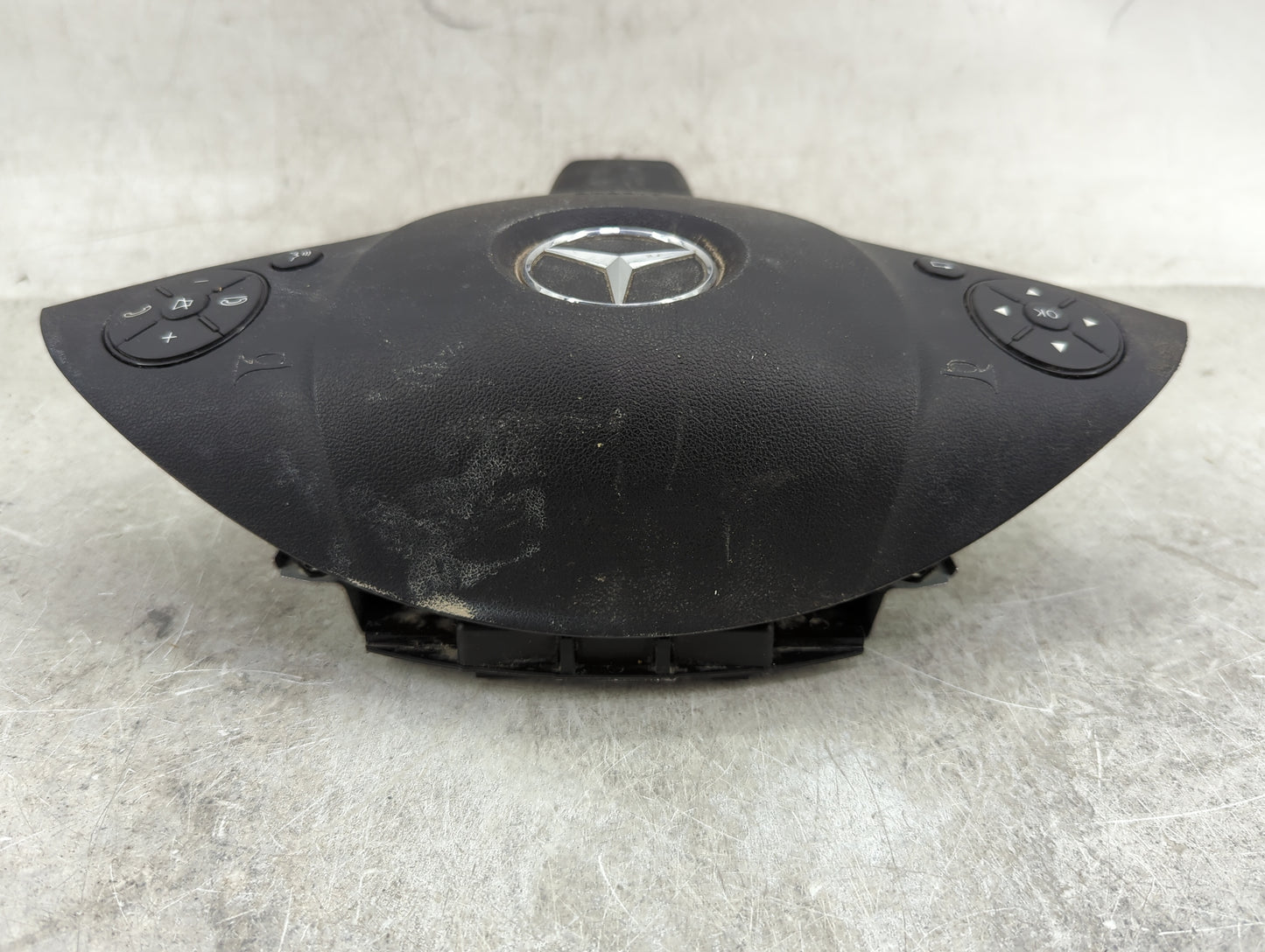 2011 Mercedes Glk350 Air Bag Driver Left Steering Wheel Mounted Black - Oemusedautoparts1.com