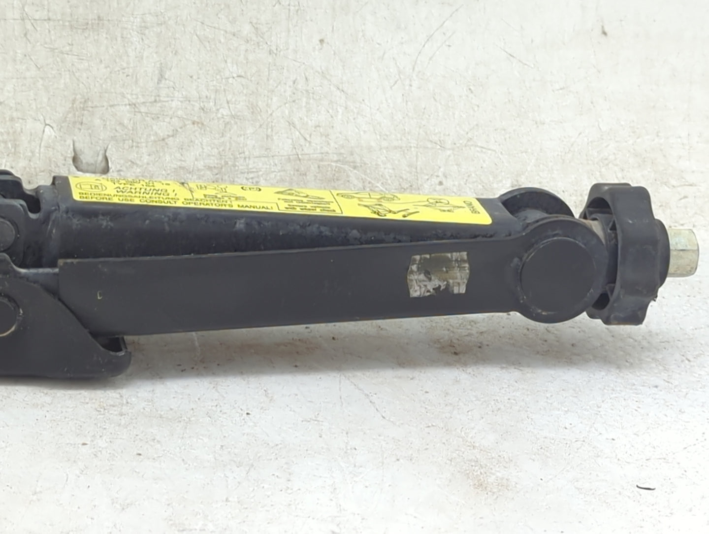 2011 Mercedes Glk350 Spare Scissor Car Jack - Oemusedautoparts1.com