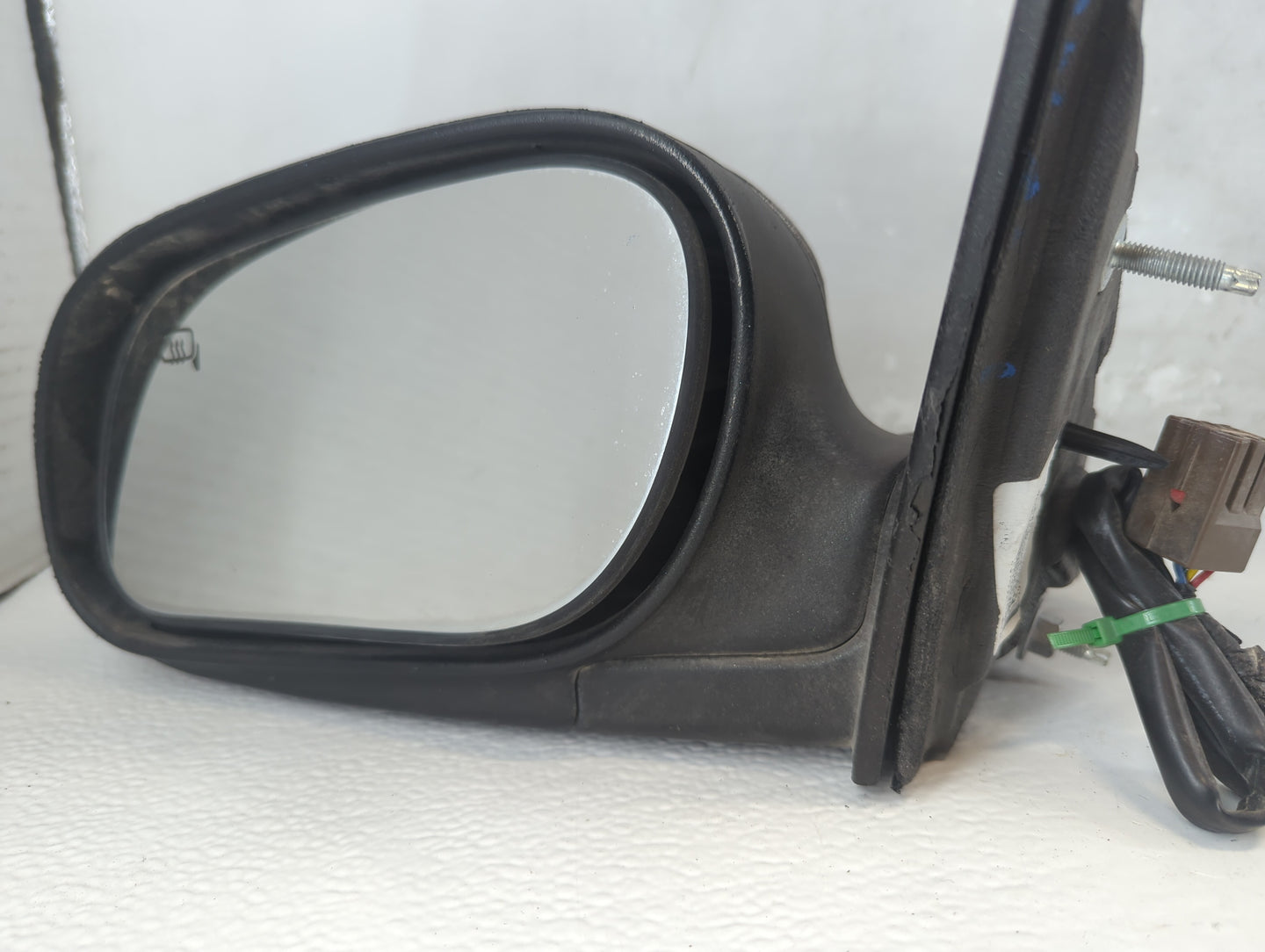 2002-2011 Mercury Grand Marquis Driver Side View Mirror - Left Door Mirror OEM Used - Oemusedautoparts1.com