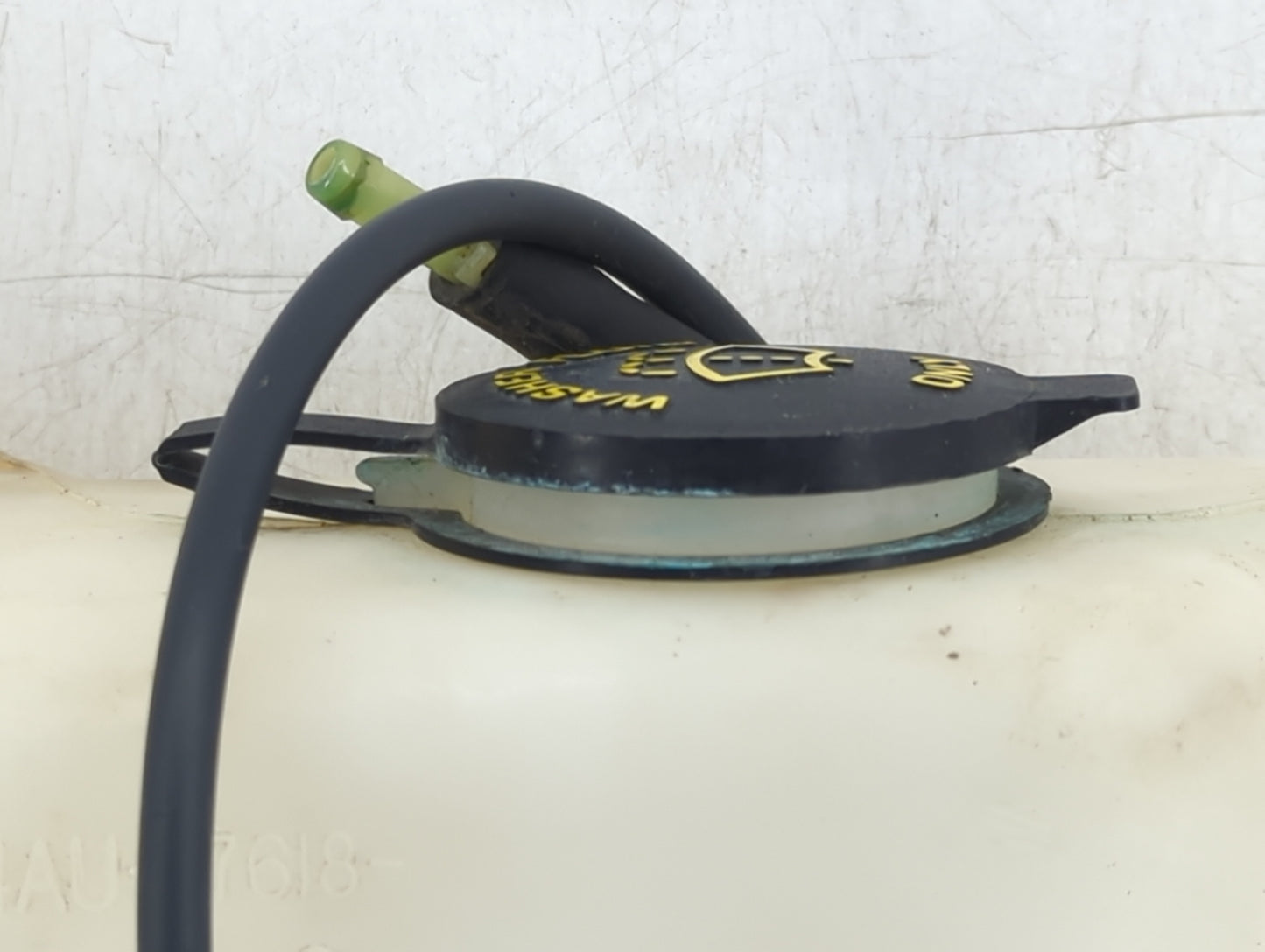 2003 Grand Marquis Radiator Coolant Overflow Expansion Tank Bottle - Oemusedautoparts1.com